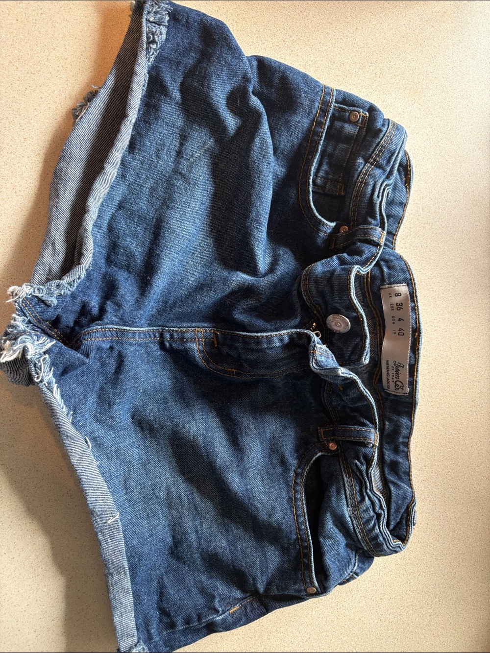 Denim&Co Mid Blue Denim Shorts with Contrast Stitching, size 4